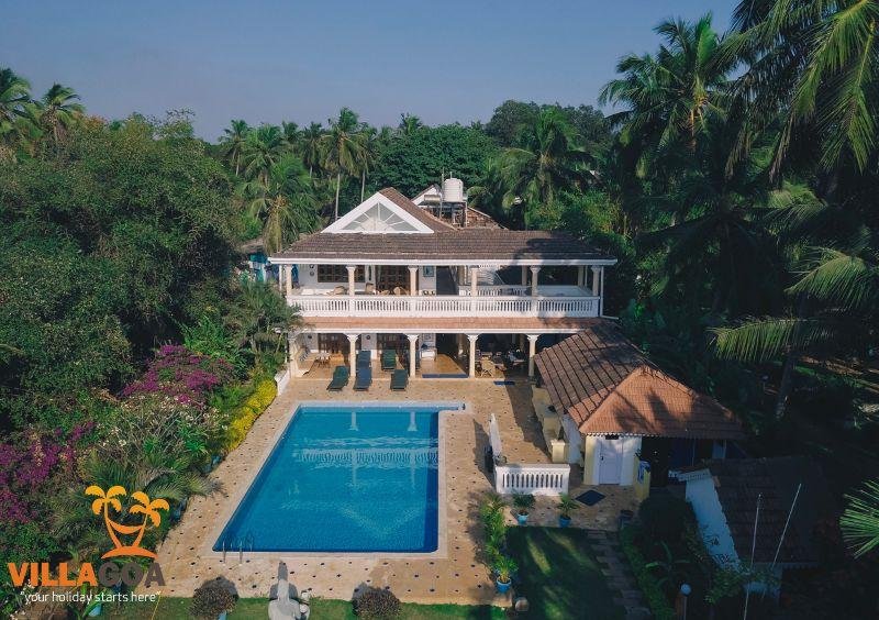 Beachfront Luxury Villa Tiara