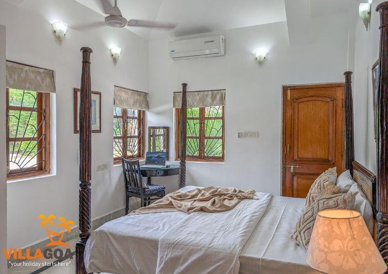 Beachfront Luxury Villa Tiara