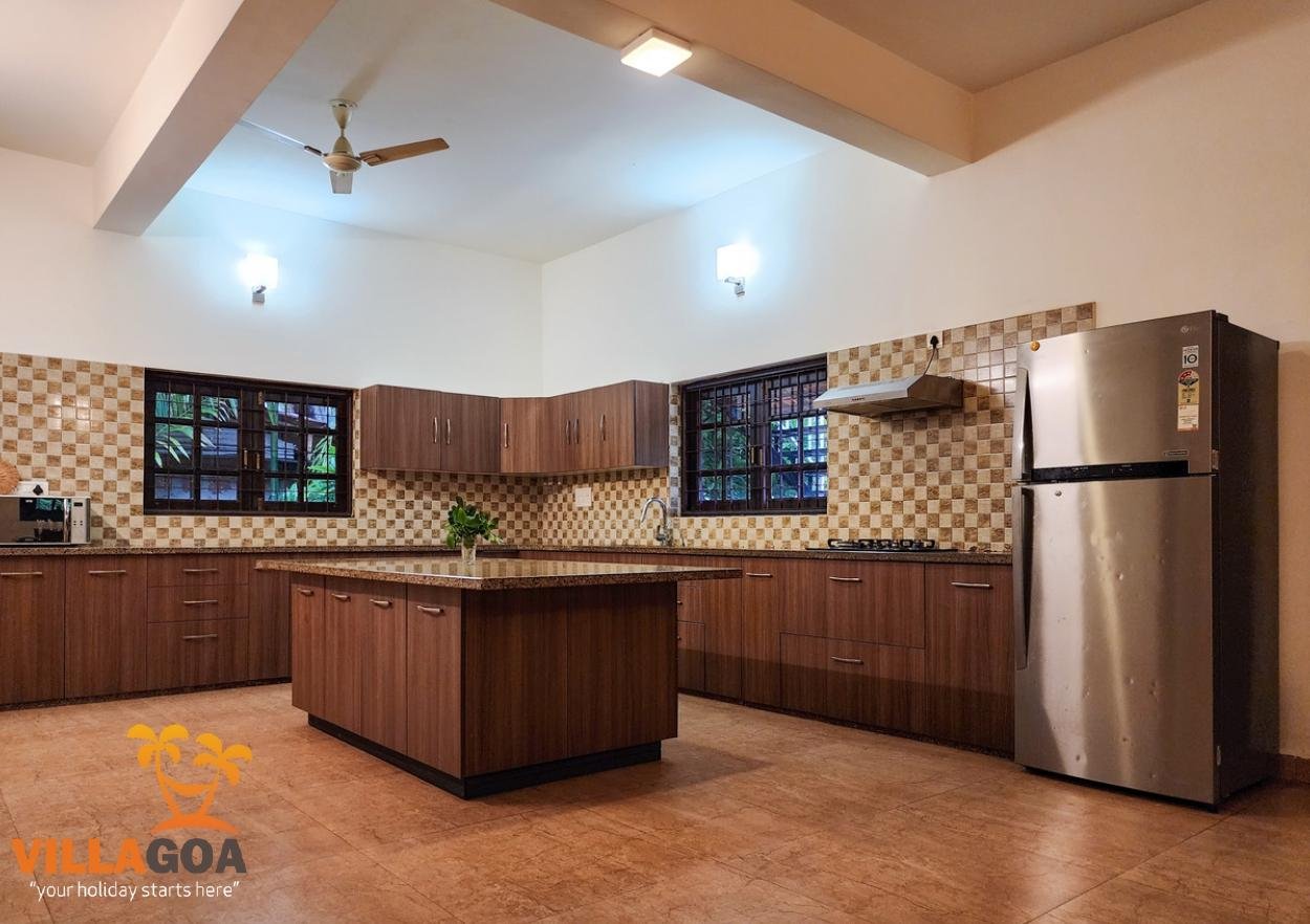 Beachfront villa Morjim