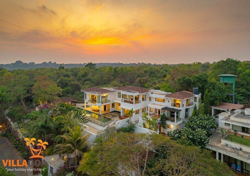 5 Bedroom Pool Villa Everest