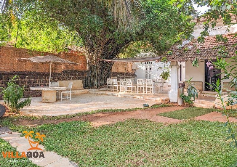 Beach villa Amore