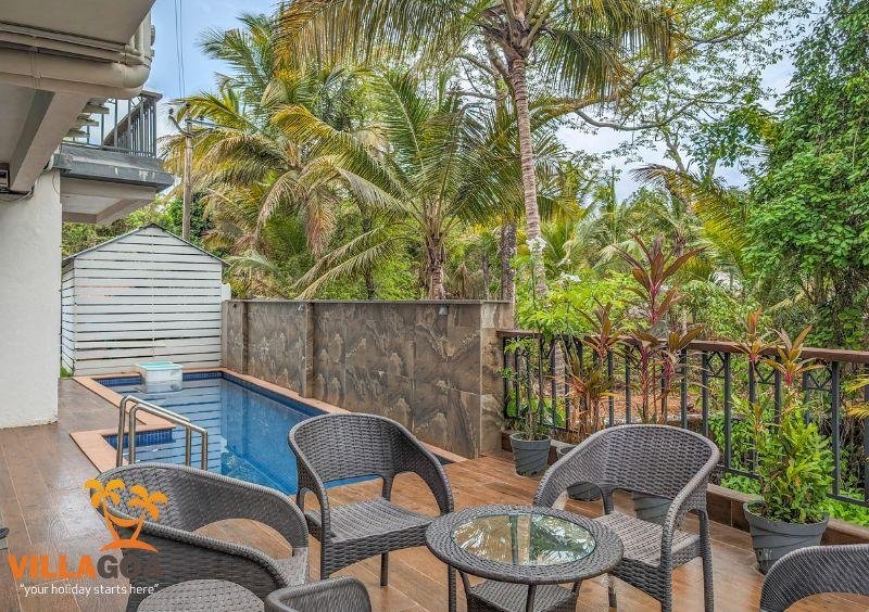 Private pool Villa Mira