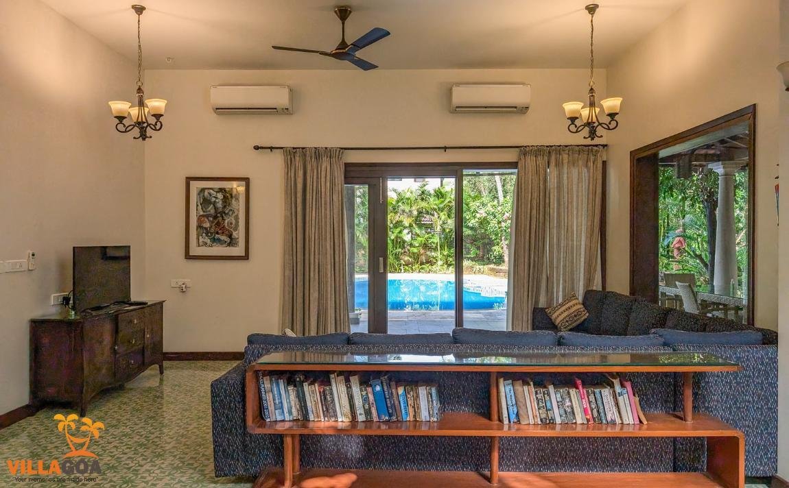 Beach villa Hum