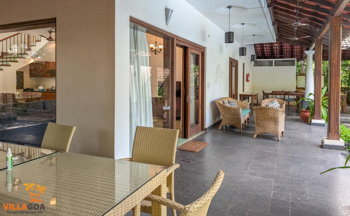 Beach villa Hum