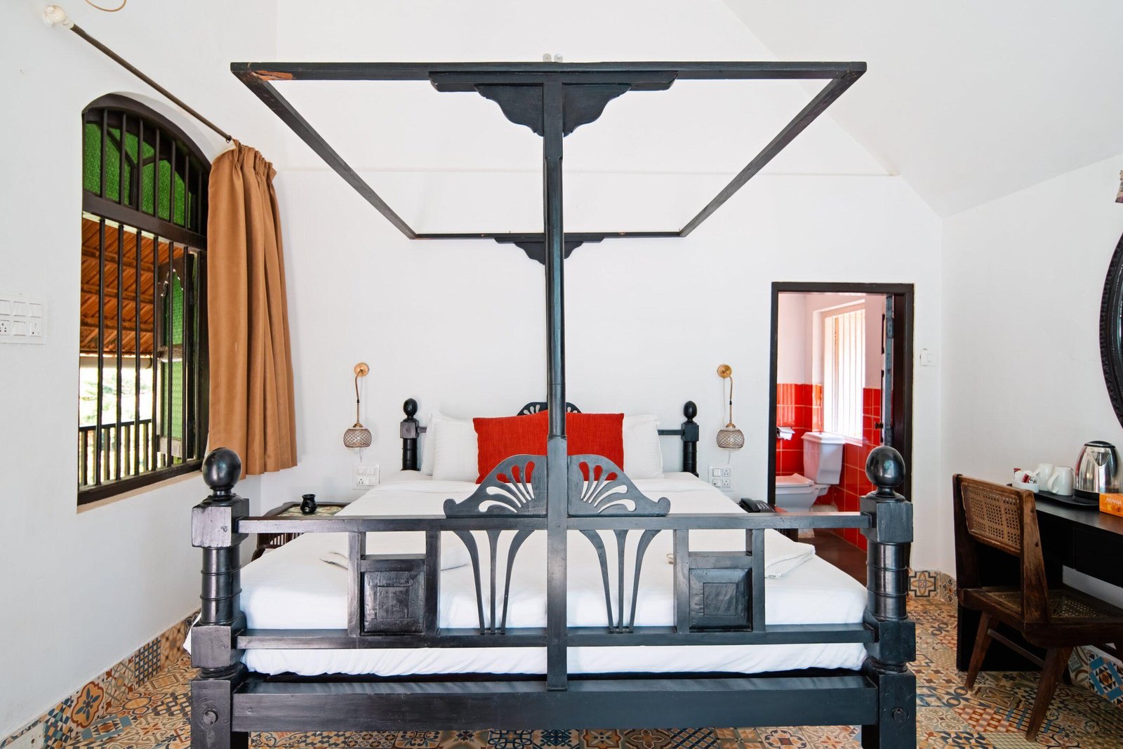 7 Bedroom Baga Beach Villa Water Lily