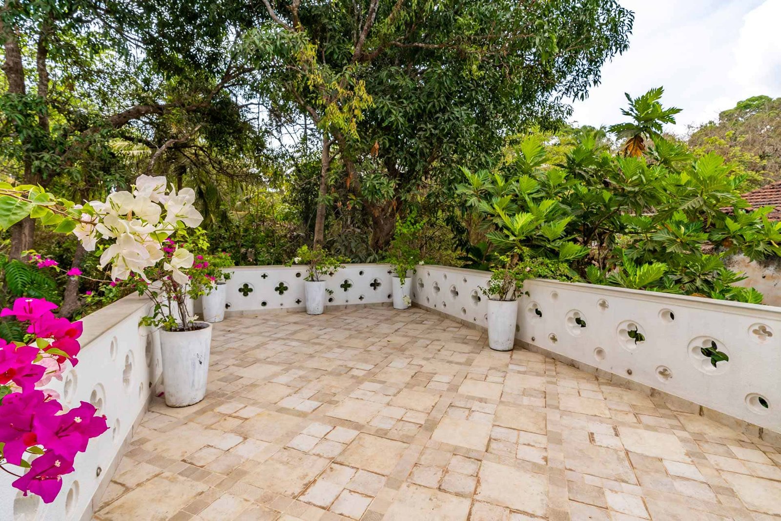 Moira Villa Tropicana