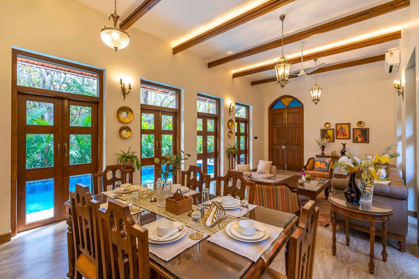 Moira Villa Tropicana