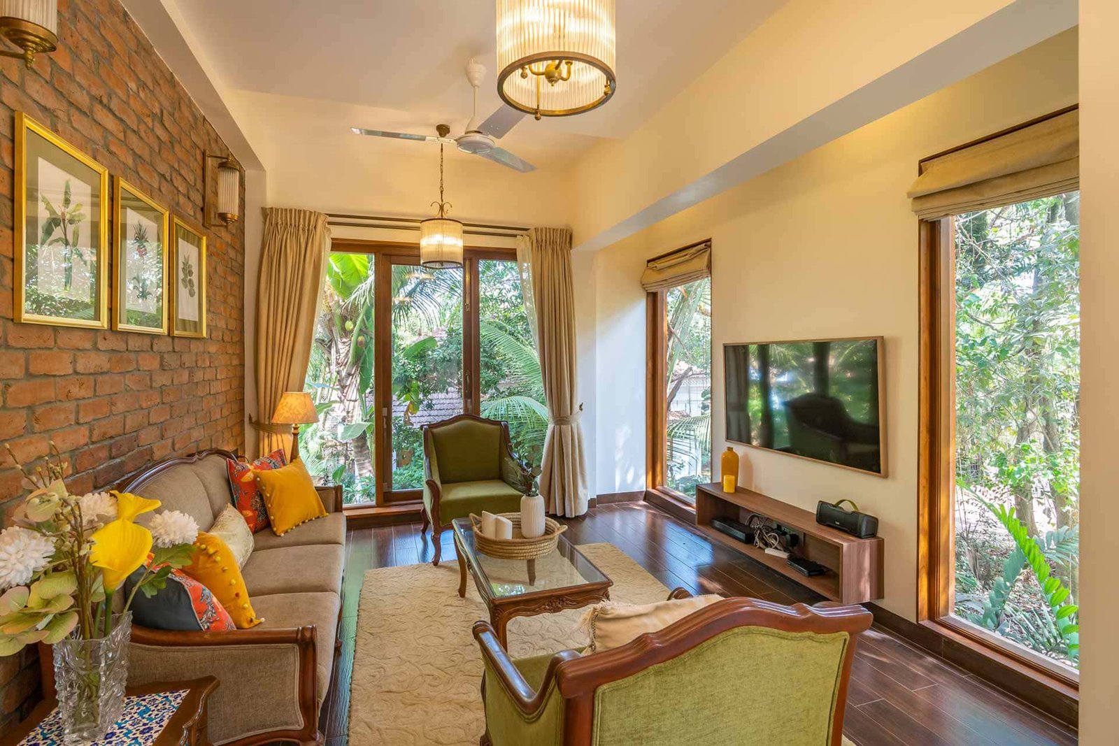 Moira Villa Tropicana