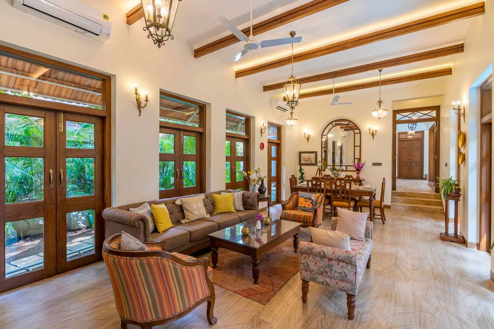 Moira Villa Tropicana