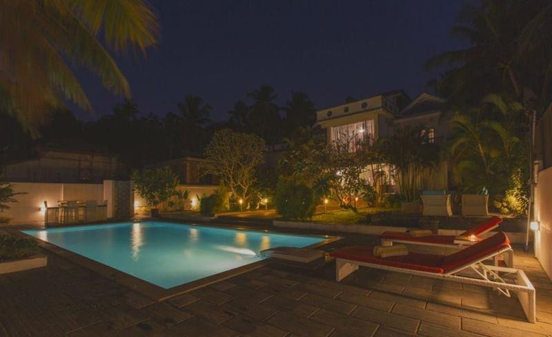 Private Pool Dina